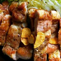 ジューシー☆豚テキと蒸しキャベツ　にんにく醤油ソース