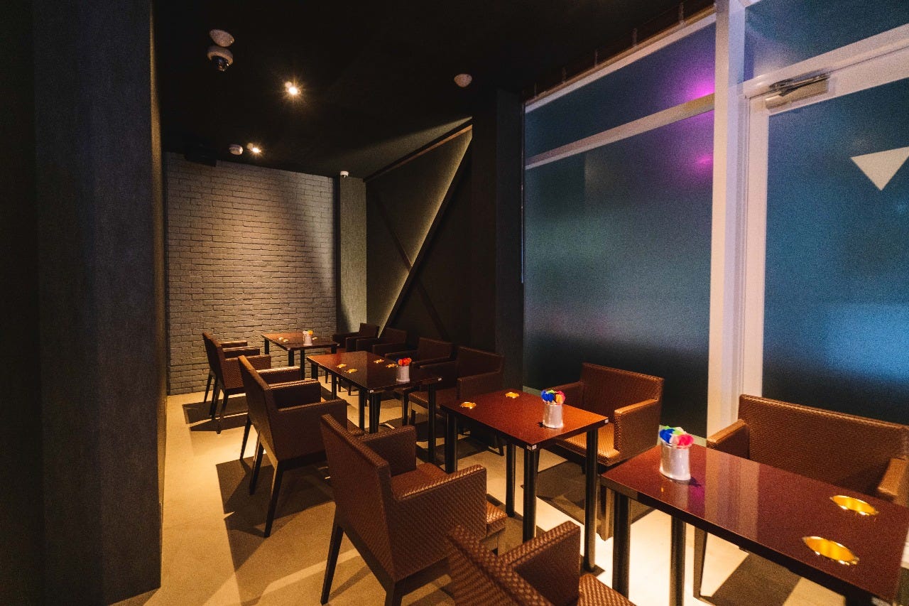 シーシャ×ダーツ×バー C．STAND（シースタンド） 心斎橋店（心斎橋