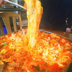 韓国料理専門店月の壺