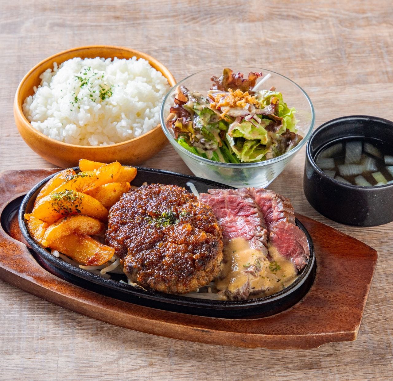 鉄板肉酒場 LOVE＆29 （ラブ＆ビーフ） 京橋店 メニュー：ランチ