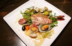 近海魚のアクアパッツァ