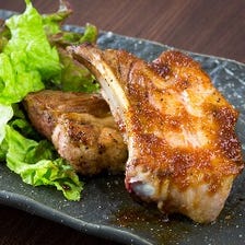 地元の食材をふんだんに使用した料理