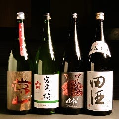 各種日本酒・焼酎を取り揃えておりますので是非ご利用ください◎