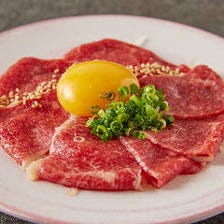 仙台牛の低温調理ユッケや肉寿司