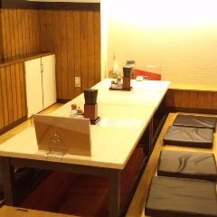 落ち着いた雰囲気の店内はランチ・お昼などの小休憩に最適です♪
