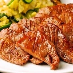 牛たん塩焼きはもちろん上杉店限定の特製たれ味もございます。