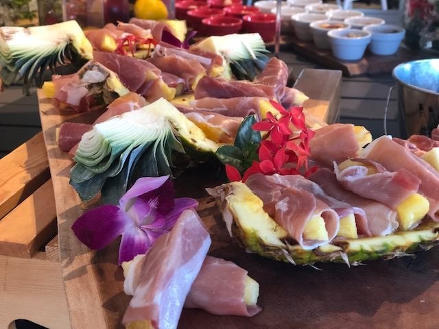 Ally S 沖縄北谷 コース 50名様以上で貸切ｏｋ さあ結婚式の続きをしよう 北谷エリア注目の二次会貸切プラン ぐるなび