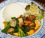 揚げ豚肉とカナ菜炒め+ライス
