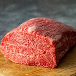 牛肉国産を使用。ブロックで仕入れています。