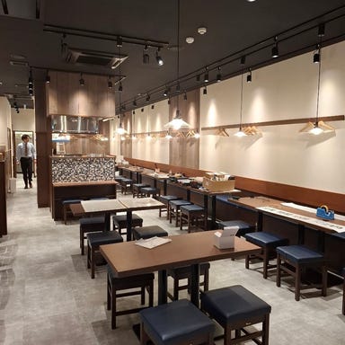 肉汁餃子と唐揚げの酒場 しんちゃん 平岸店_宴会・打ち上げに最適な店内貸切OK