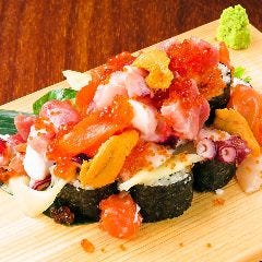 贅沢海王ウニいくらこぼれ寿司