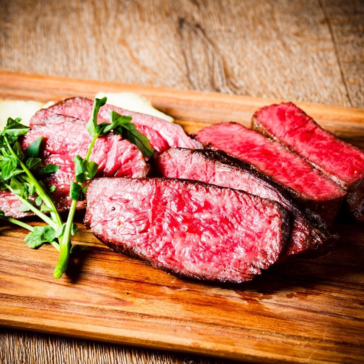 肉とワイン ワラカルネ