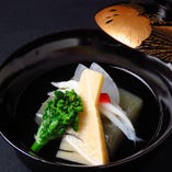 京都樫原産白子筍と蓬豆腐の椀物