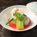 賀茂瓜と鱧の梅餡かけ