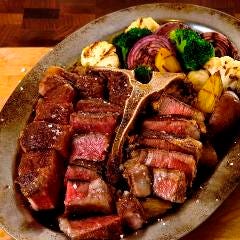 東京都内で美味しい熟成肉が頂ける肉バルは？