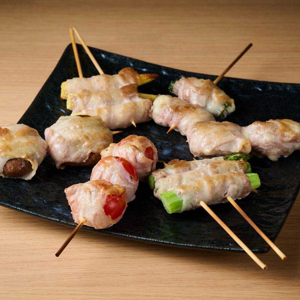 博多野菜巻き串盛り合わせ 6本