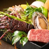 厳選された豪華食材と季節の野菜を鉄板焼でお楽しみ頂けます。