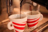 Caffè　コーヒー／Espresso　エスプレッソ
Cappuccino　カプチーノ