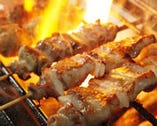 朝〆鶏を備長炭で絶妙に焼師が
焼いた串焼は通を魅了させる串