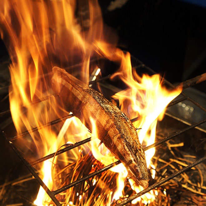 《土佐名物 藁焼き》高温で一気に焼き上げ旨味を凝縮します！