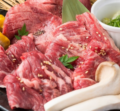 肉卸し直送の肉をご用意しております。
