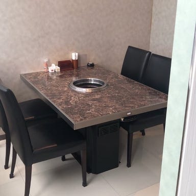 川嶋屋 江南店 焼肉 海鮮居酒屋_4名様テーブル席