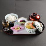 河久会席以上のコースをご注文で陰膳を無料でサービスさせていただきます。(前日迄・要予約)