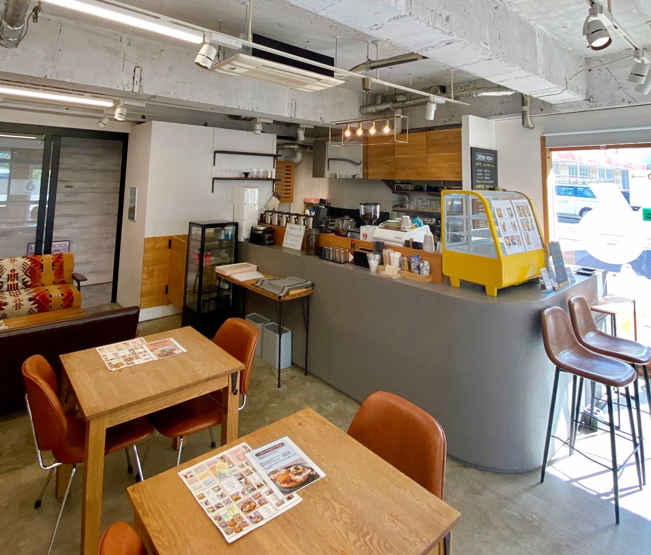 シックス チキン&ワッフルズ&コーヒーのURL1