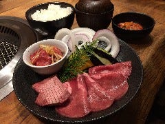 肉のとみい ランチメニュー ぐるなび