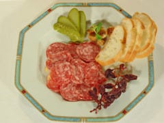 イベリコ豚サラミ盛り合わせ　Assorted Iberian Salami