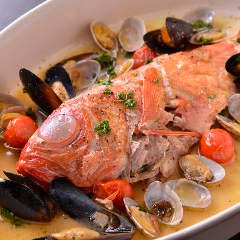 コース限定メニュー！魚貝の旨味がたっぷりのアクアパッツァ