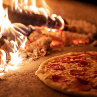 石窯ピザと泡 椿夜_本格石窯ピザ