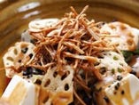京とうふ藤野　牛蒡、蓮根、金胡麻の豆腐サラダ