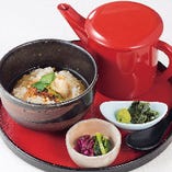 ＜京都ぶぶ漬け 湯葉ちりめん　６００円（税抜）＞京都ではお茶漬けのことを「ぶぶ漬け」といいます。