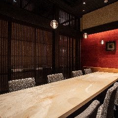 お席は全席完全個室。 全て個室でのご案内となります。