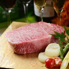 シェフの極上鉄板ランチ。厳選した素材をお味わい下さい。