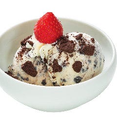 味の民芸 昭島中神店_クッキー&amp;クリームアイス　いちご添え