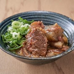 自慢のどて焼きと串カツをセットで！