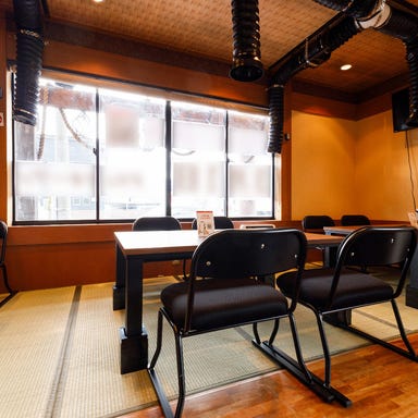 ドライブインたかや 食堂 焼肉 ラーメン_最大12名様までの座敷テーブル席完備