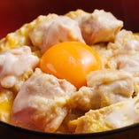 〆には高級ブランド食材『みかん卵』の親子丼！