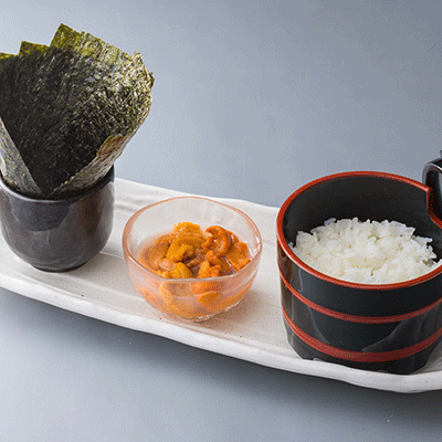 3月中旬より入荷予定！
日高えりも産春うにを手巻きで味わう♪