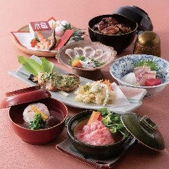 創業310周年記念 ―  美濃吉先祖の地 秋田の恵みと京懐石 
祝 美濃吉特別懐石