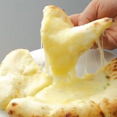 『チーズナン』 ナンはカレーのお供に最高！