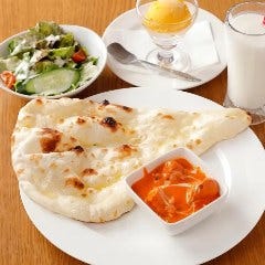 様々な種類のカレーをご用意しております。