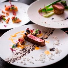 Restaurant RASPBERRY with MOON BAR