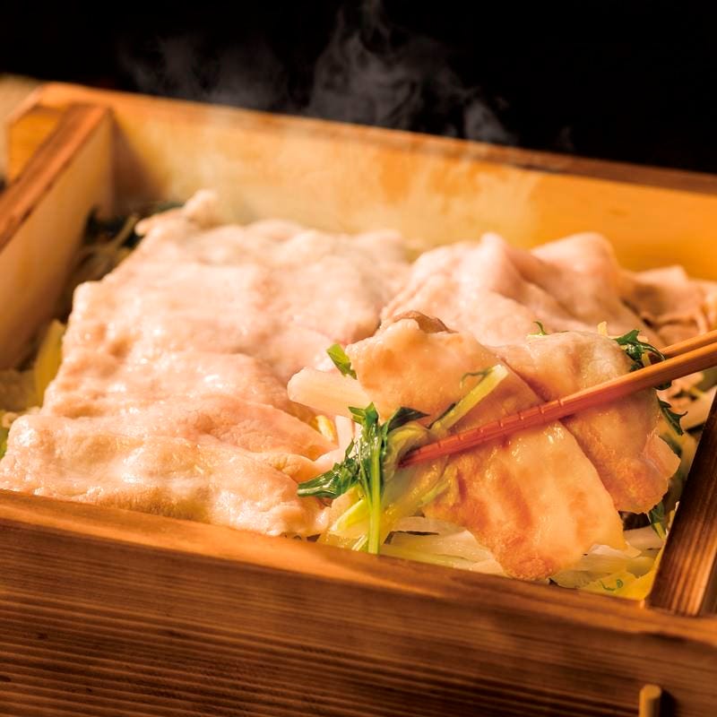 かこいや 丸の内オアゾ店の松阪ポークの炉端蒸し