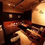 ゆったり寛げる3階のお席は女子会や合コンのご利用に人気。