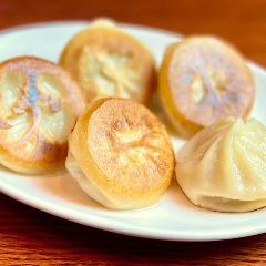 ロンタンオリジナル 焼き小籠包（４個）