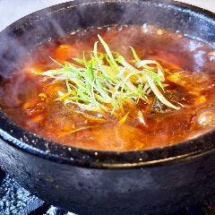 名物・石焼でグツグツ　麻婆豆腐