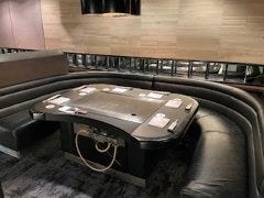 周りを気にせず楽しめる半個室